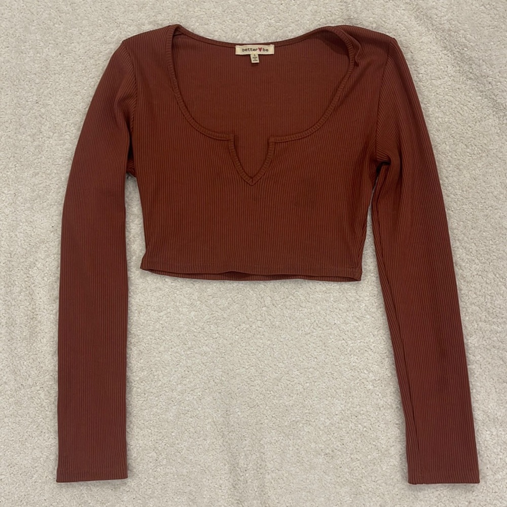 LAURA’S BOUTIQUE - Cropped Ribbed Long-Sleeve Shirt - Rust (size small)